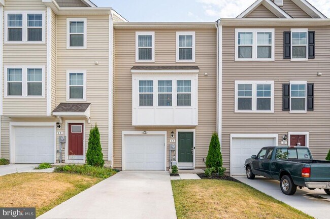 Photo - 64 Tate Manor Dr