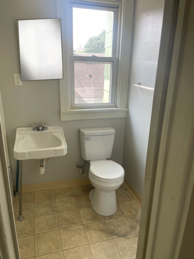 Photo - 33 Harvard St Unit 5