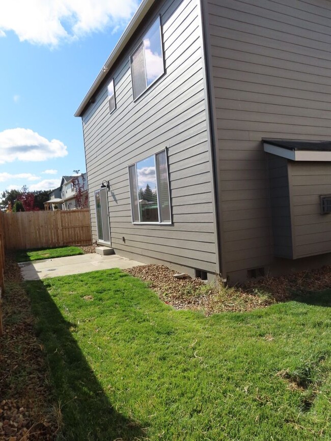 61824 SE Finn Pl