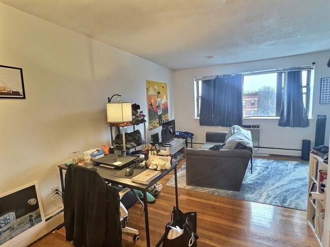 Photo - 1039 Commonwealth Ave Unidad 20