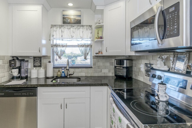 Photo - 2755 W Atlantic Ave Unit 208b