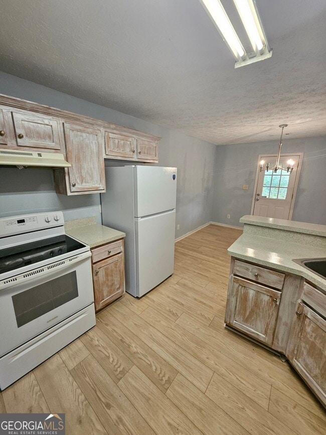 Photo - 136 Henry Burch Dr