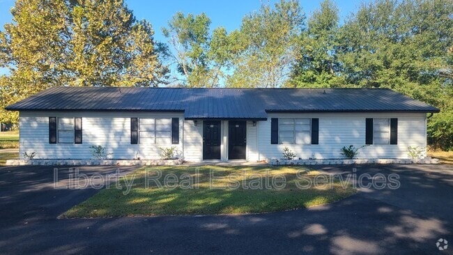 Building Photo - 28 Live Oak Loop Rental