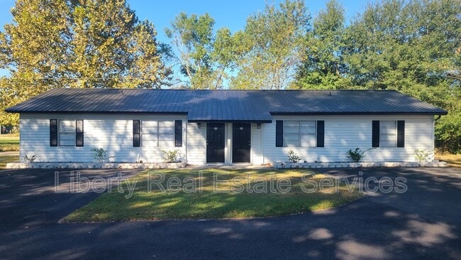 Building Photo - 28 Live Oak Loop Rental
