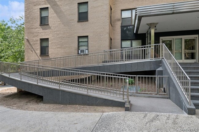 Photo - 1 Fordham Hill Oval Unit 1E