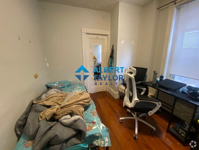 Building Photo - 13 Perry St Unit 1 Rental