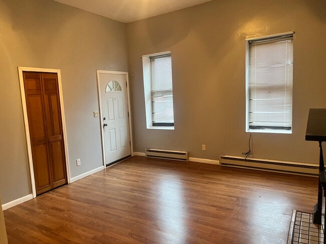 Building Photo - 77 Ten Broeck St Unit Ten Broeck