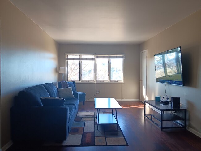 Photo - 320 Center Ave Unit 3