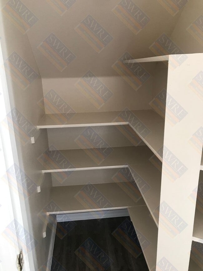 Photo - Available Now! Call ShowMojo for a self gu...