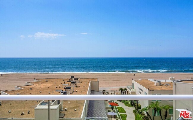 Building Photo - 7301 Vista Del Mar Unit 33 Rental