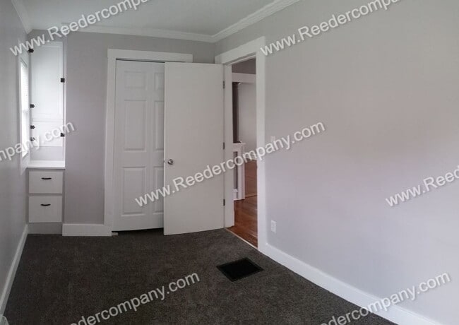 Photo - 204 W Sigler St