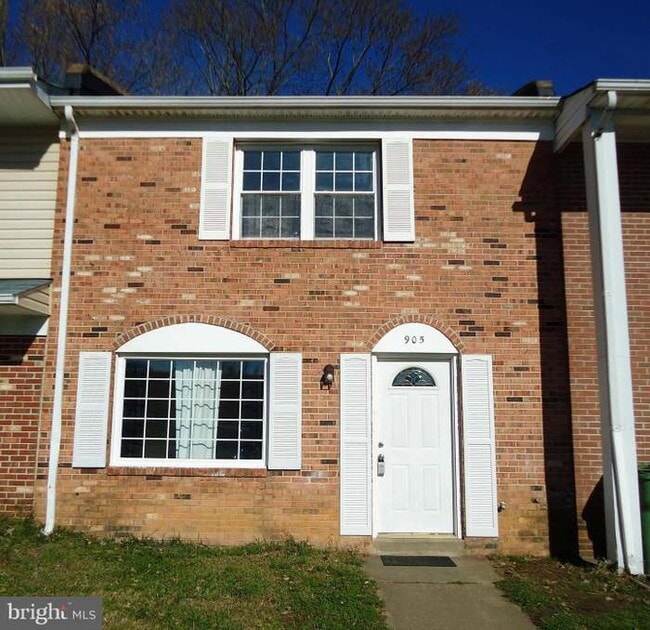Photo - 905 Bellows Ave