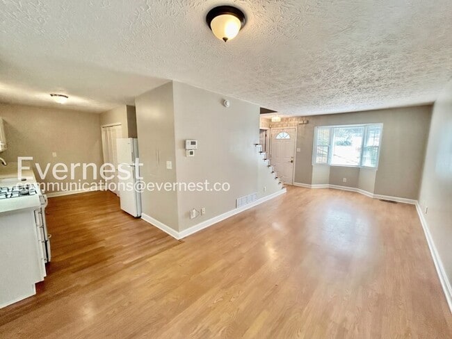Photo - 2771 Skyland Dr NE
