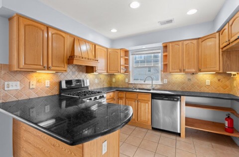 Photo - 25 Christine St Unidad floor 1