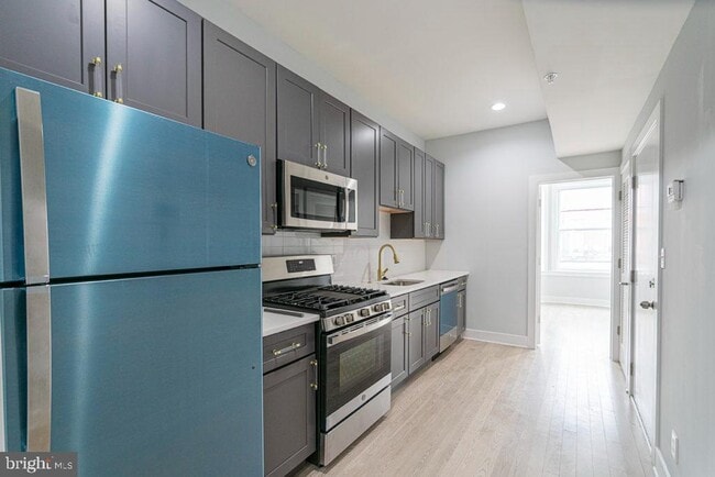 Building Photo - 2808 W Oxford St Unit 2