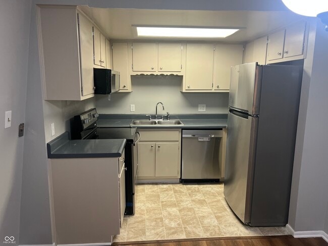 Photo - 311 Elmead Ct Unit 2015