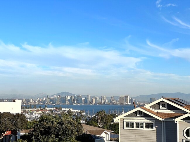 Building Photo - 3312 Avenida de Portugal