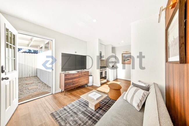 Photo - 12877 Borden Ave