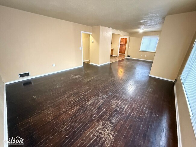 Photo - 213 S 48th Ave