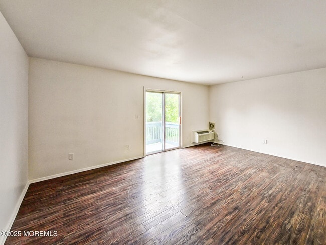 Photo - 20 Delar Pkwy Condo Unit 202