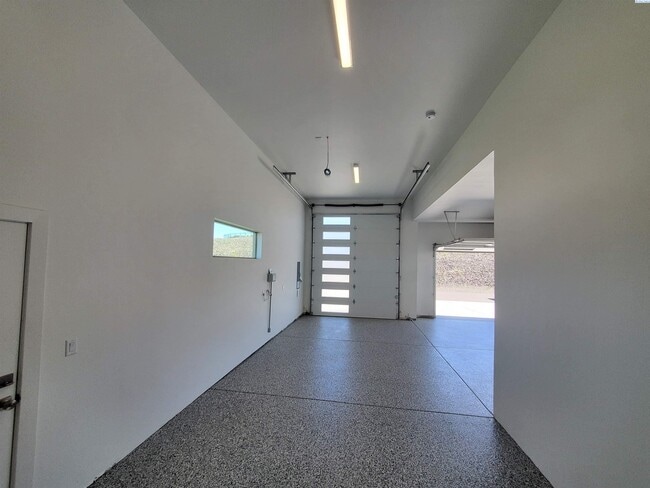 Photo - FOR RENT SOUTHCLIFFE