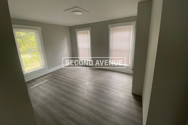 Photo - 4833 Greenwood Terrace