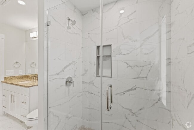 Building Photo - 50 Balmoral St Unit 2 Rental