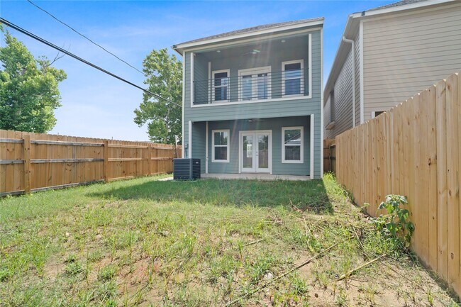 Photo - 8027 Virgil St