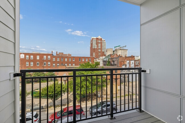 2BR, 1BA - 801SF - Balccony