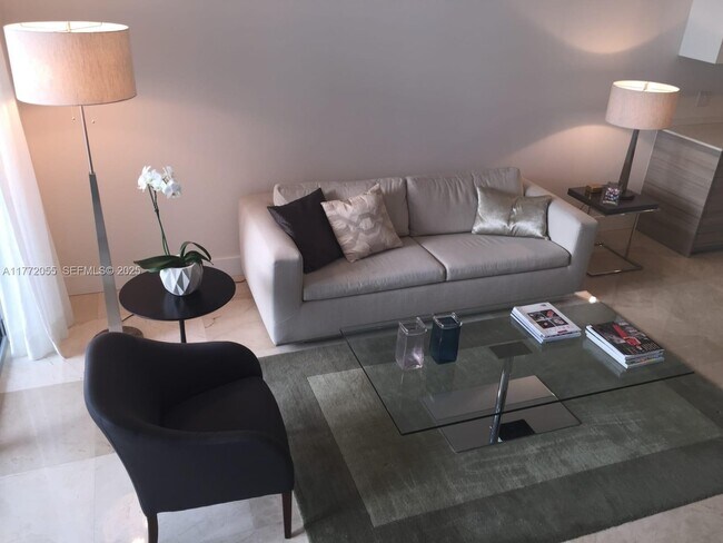 Photo - 1300 Brickell Bay Dr Unidad 1107