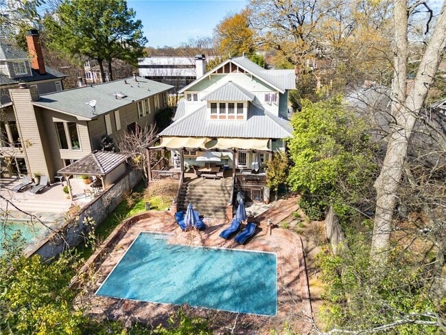 Photo - 349 9th St NE