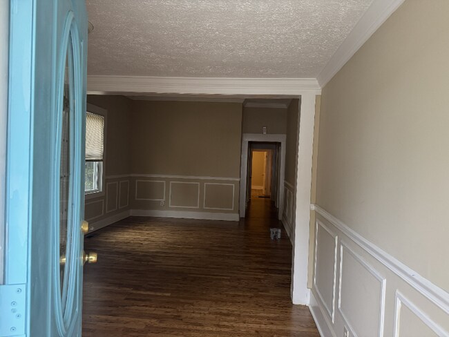 Photo - 43 Booker St NW