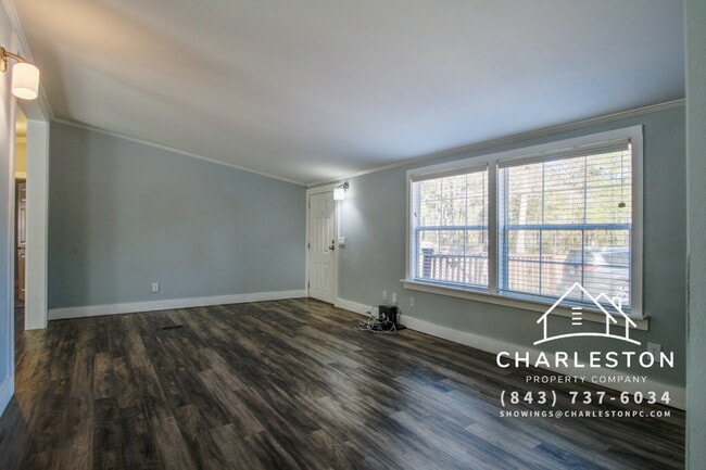 Photo - 1807 United Dr