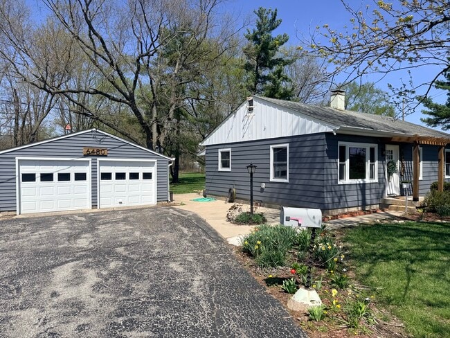 Building Photo - 6480 E County Road 700 N