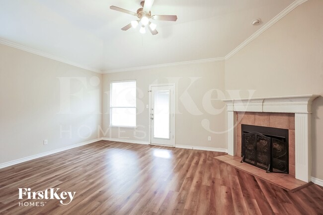 Photo - 905 Sheryn Dr