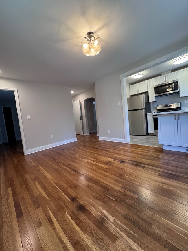 Photo - 2514 10th St N