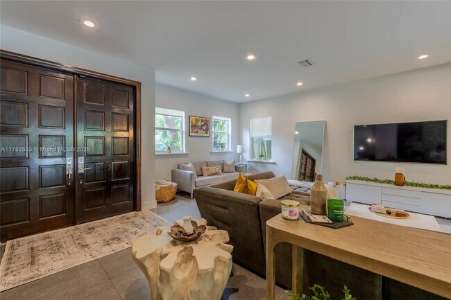 3187 Lamb Ct