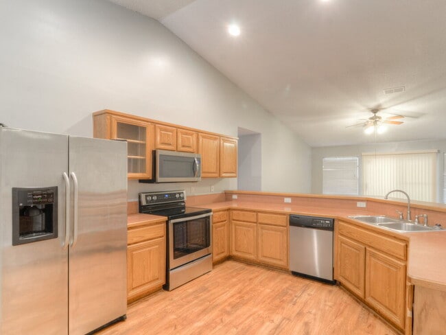 Photo - 313 Johns Glen Dr