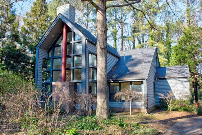 Photo - Contemporary 4bd/3.5ba Near Hope Valley + Home Equidistant to Downtown Durham & Chapel Hill!