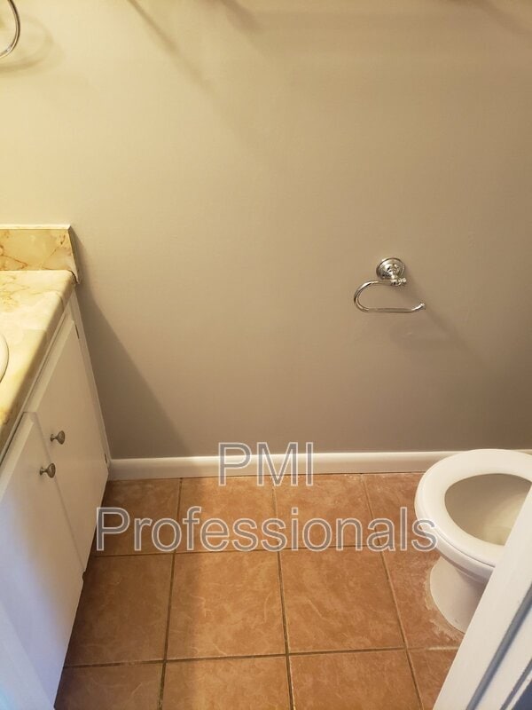 Photo - 736 E Northfield Blvd