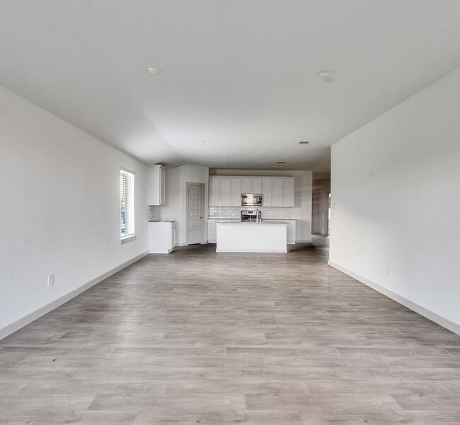 Building Photo - 14510 Rain Tree Dr