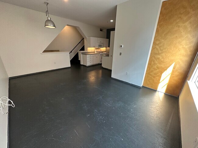 Photo - 147 E Berkeley St Unit 3