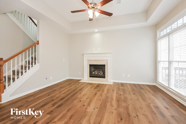 Photo - 112 Market Ln