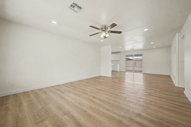 Photo - 3430 E Poinsettia Dr