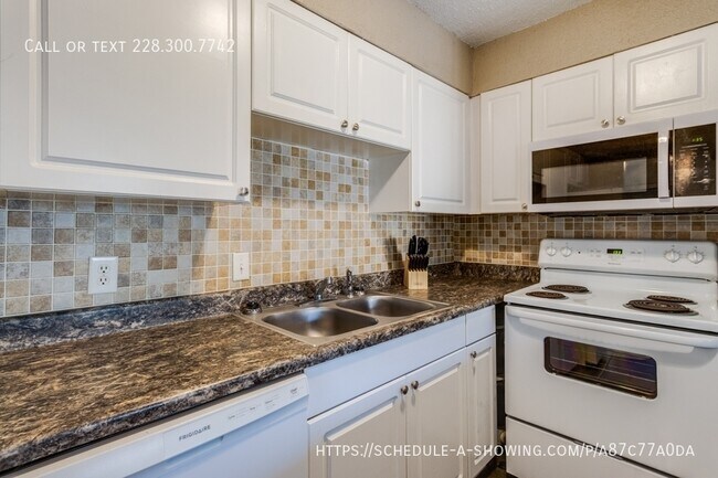 Photo - 245 Mc Donnell Ave