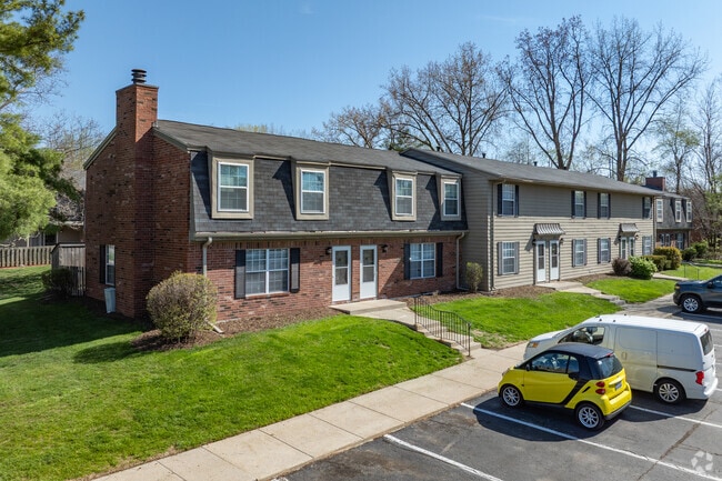2810 Winchester Dr - Jamestown Apartments