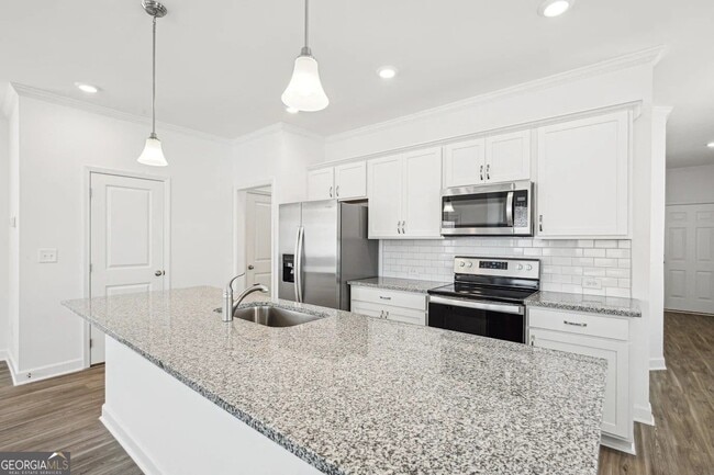 Photo - 4067 Hillmont Ln
