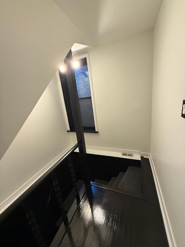 Photo - 4523 N Keokuk Ave Unidad Garden