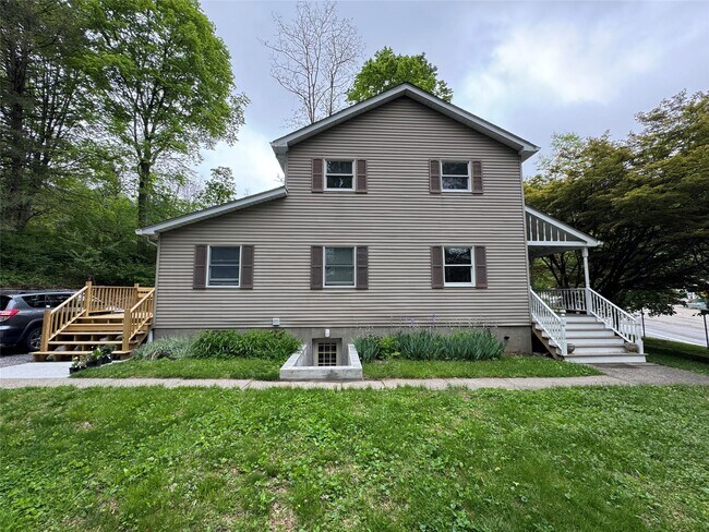 Photo - 352 Main St Townhome