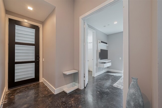 Photo - 5919 E Post Oak Ln
